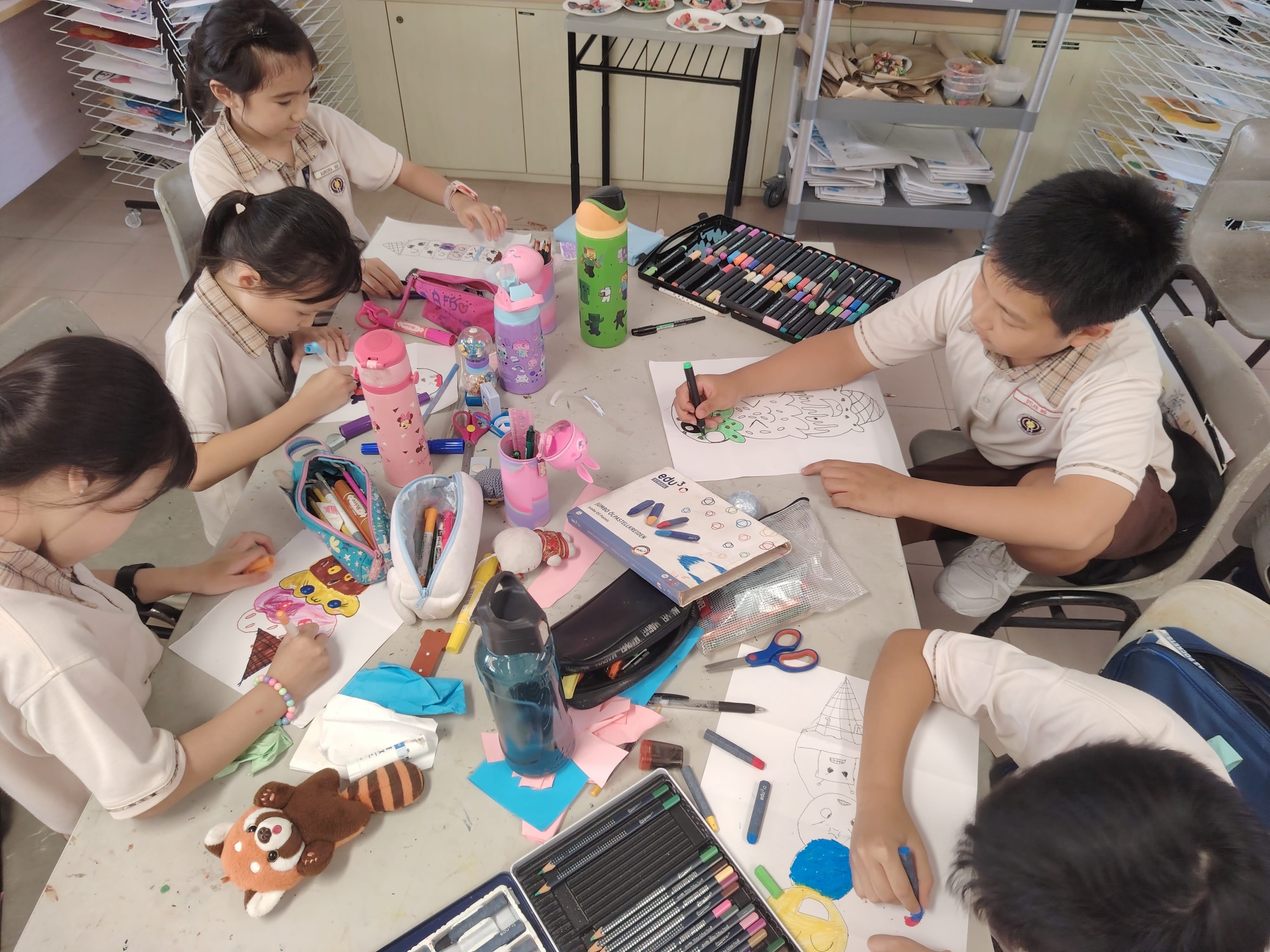 Students having Art CCA